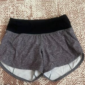 Lululemon Speed Up Shorts 4” in Heather Lux Multi Black/Black